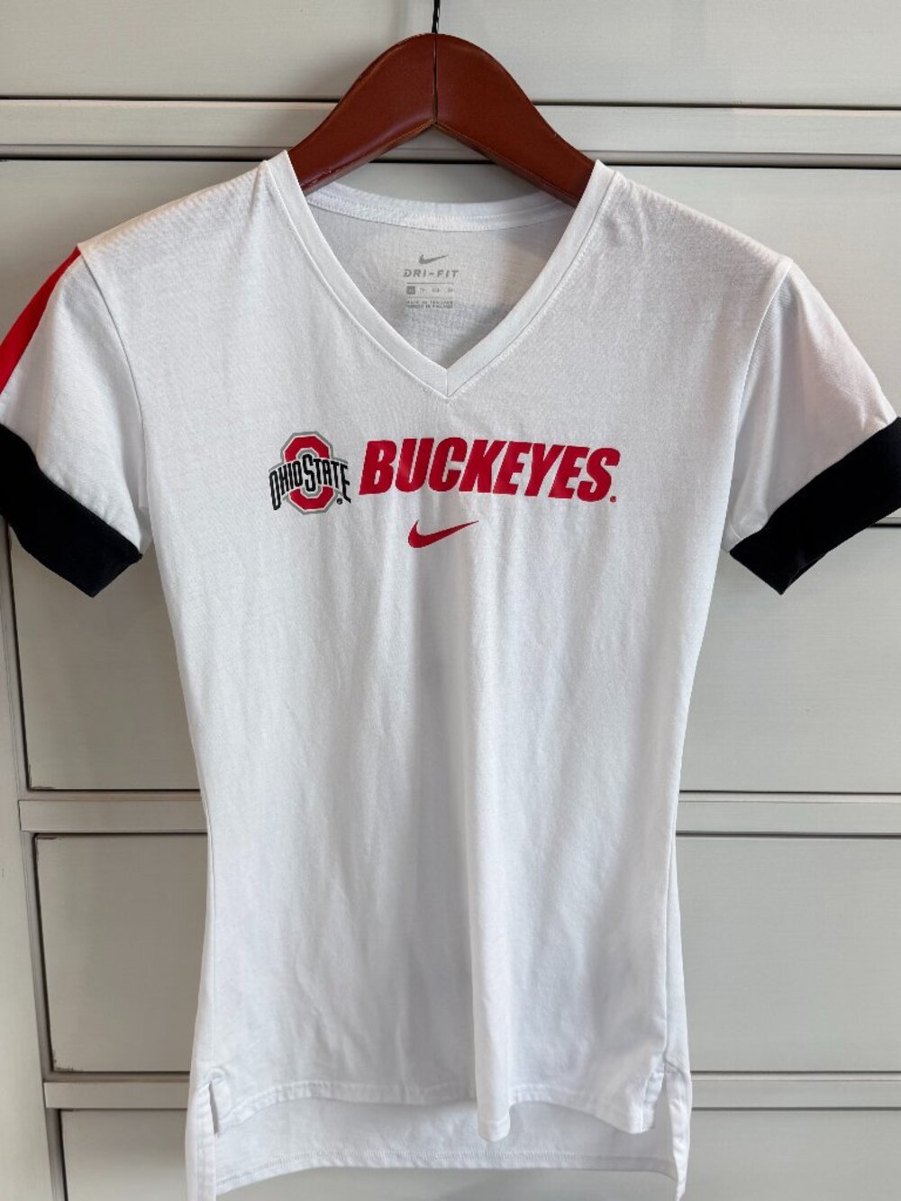 NIKE Ohio State V Neck t-shirt. Size extra small